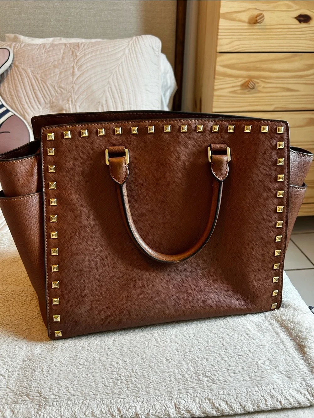 MICHAEL KORS Chestnut Brown Leather Satchel with Gold Studs
